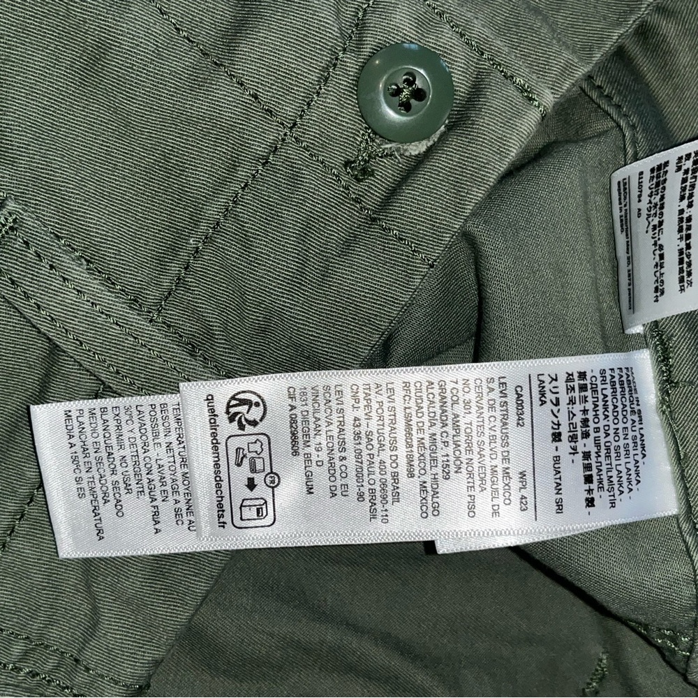 WOMENS LEVI'S COTTON OLIVE GREEN CARGO ARMY PANTS SIZE 31 - Picture 8 of 9